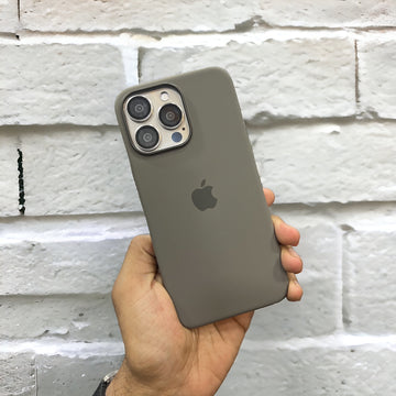 TITANIUM MAGSAFE SILICON CASE